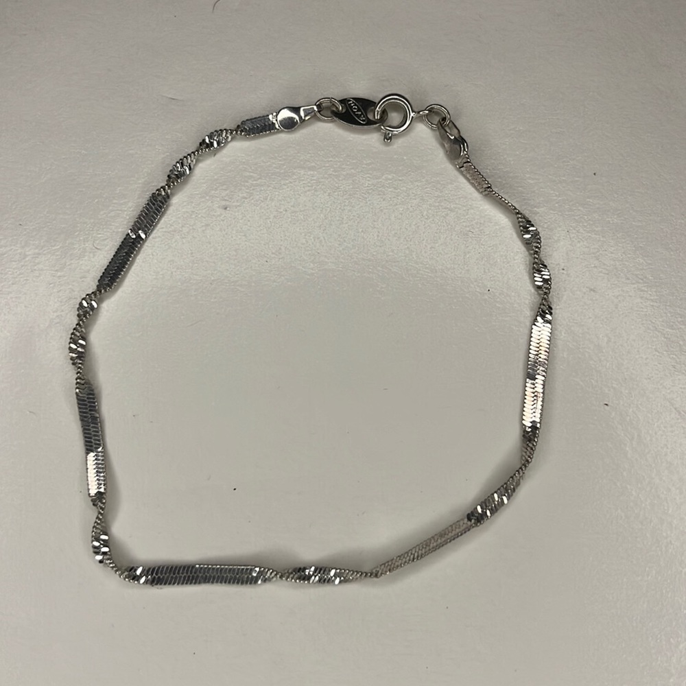 Avon silver twisted chain 9” anklet bracelet.